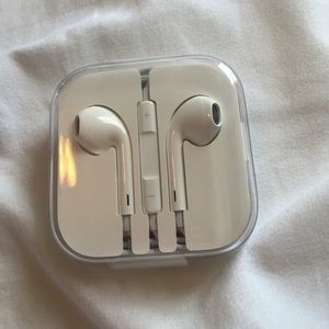 Apple ear buds! New!