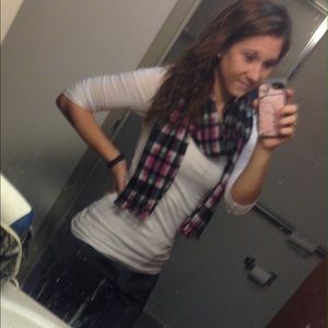 Meet your Posher, Julia