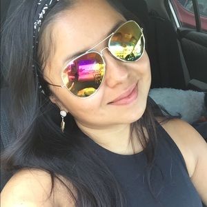 Meet your Posher, Lorena