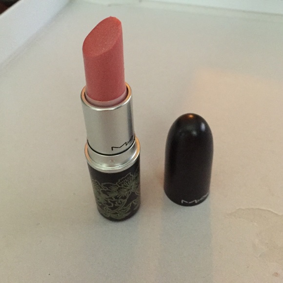 MAC Cosmetics Lipstick in Classy Pink - LE/rare!