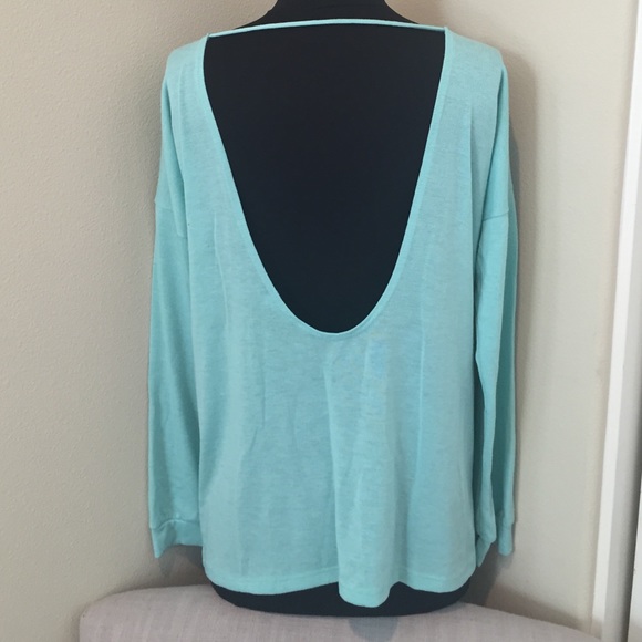 Tobi drop back sweater light blue