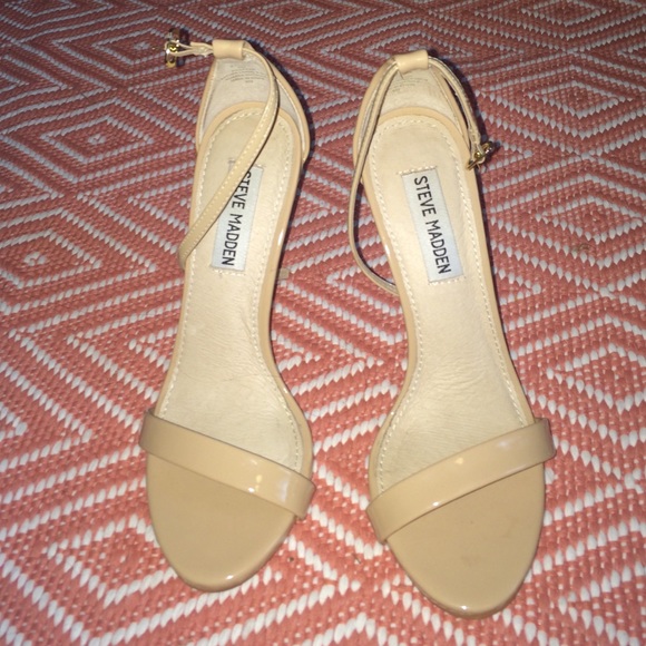 Nude beige strappy Steve Madden Pumps size 6