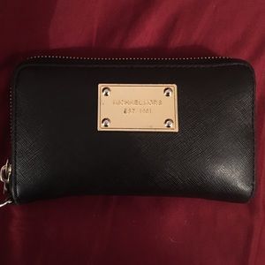 Black MIchael Kors wallet
