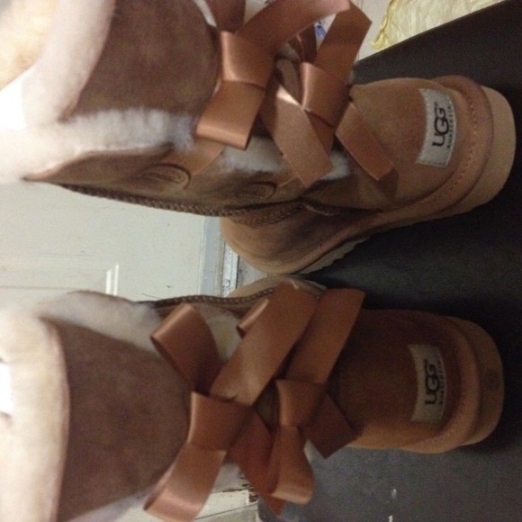 Uggs - Picture 2 of 2