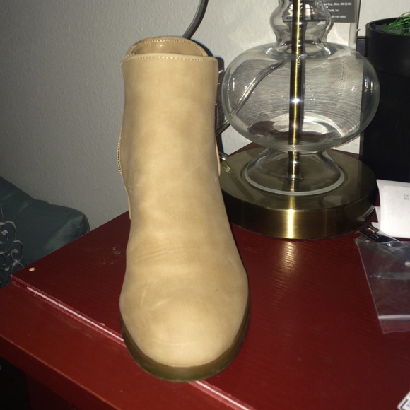 Booties - Picture 4 of 4