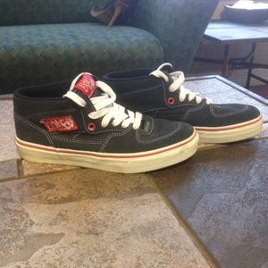 Vans half cabs