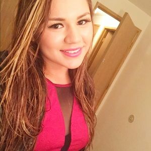 Meet your Posher, Jhoana