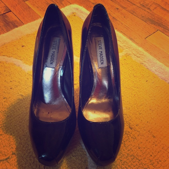 Black Steve Madden heels