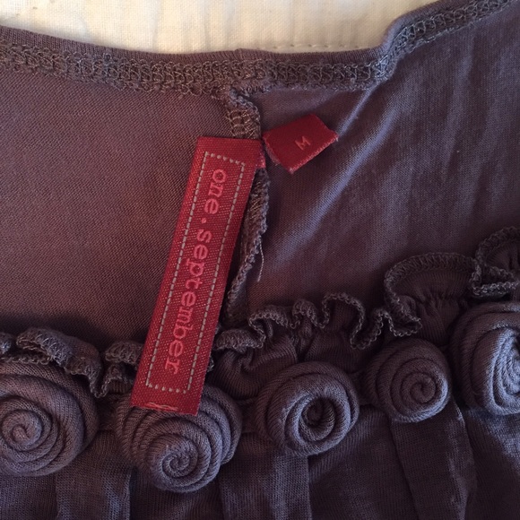 Anthropoloie Rosette T Shirt - Picture 3 of 3