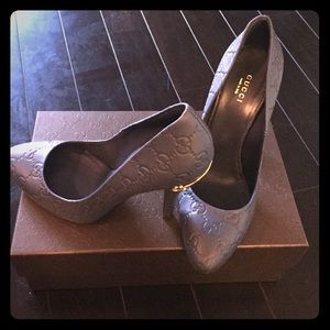 Navy Leather Gucci Pumps