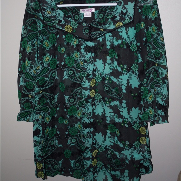 Emerald paisley top