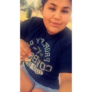 Meet your Posher, Desiree