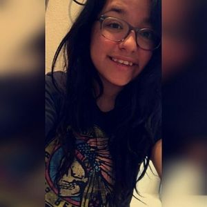 Meet your Posher, Angeline