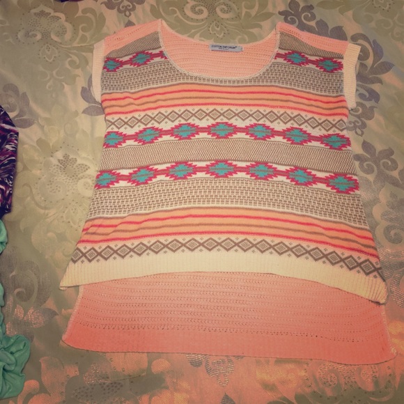 Tribal Print knit Top Size L