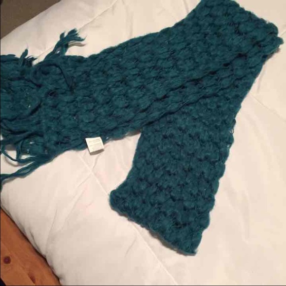Teal scarf