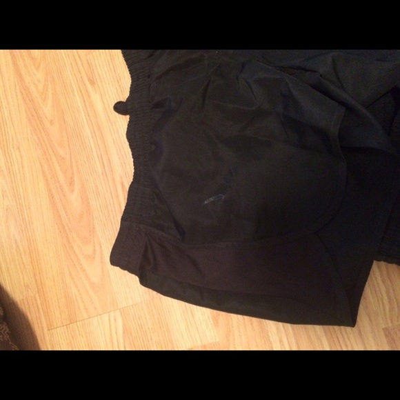 Shorts - Picture 2 of 3