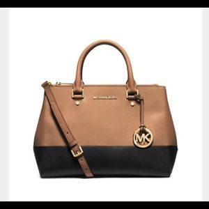 Authentic Michael Kors Sutton Suntan/Black NWT
