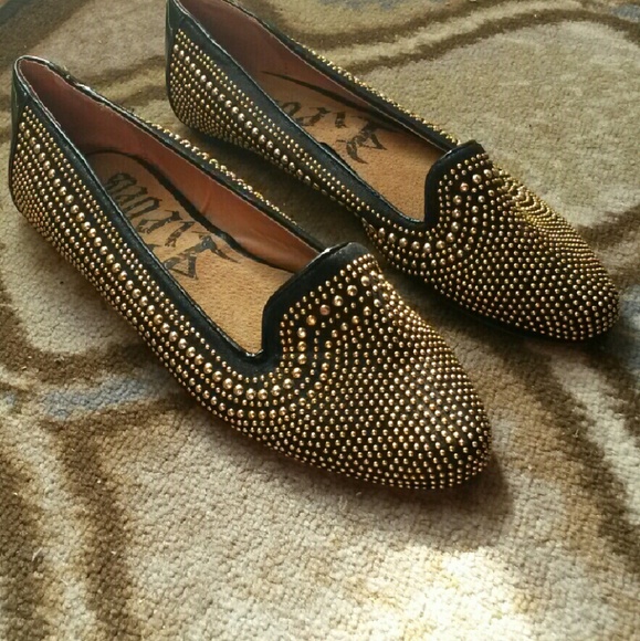 Shoes - Black studded flats