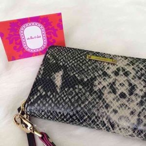 Stella and Dot Chelsea Tech Wallet