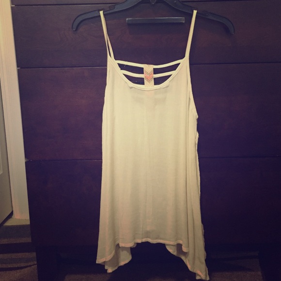 Mossimo flowy , cream colored linen top