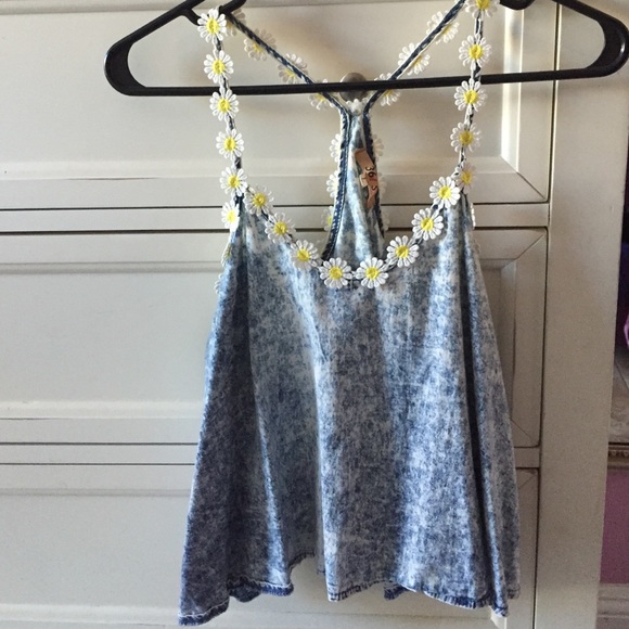 Crop top - Picture 1 of 2