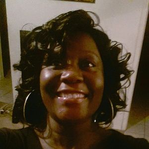 Meet your Posher, Mickia