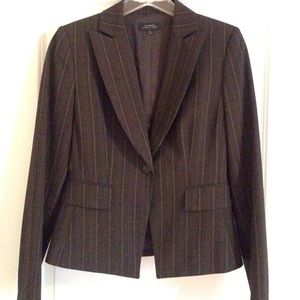 Tahari blazer