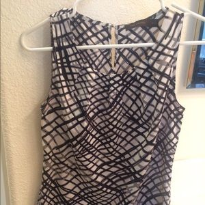 Limited sleeveless top