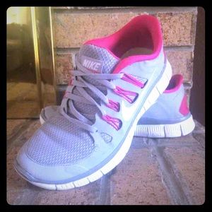 Nike free 5.0's