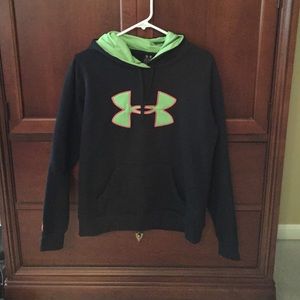 Woman's medium under armour sweat shirt. Like new