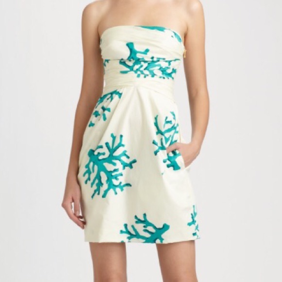 Moschino Dresses & Skirts - Moschino white coral poplin dress