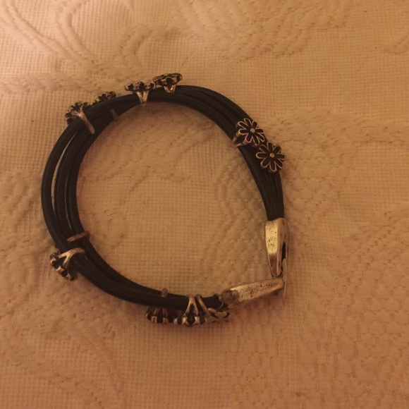 Lucky brand black leather flower bracelet