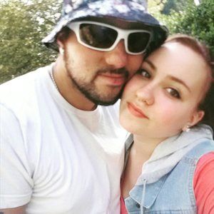 Meet your Posher, Holly