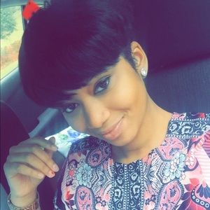 Meet your Posher, Maya