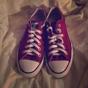 Maroon converse