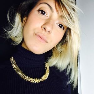 Meet your Posher, Adrianna