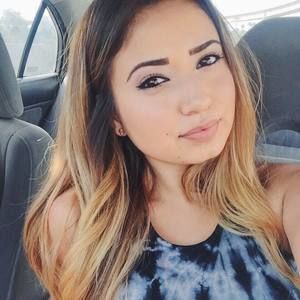 Meet your Posher, Monique