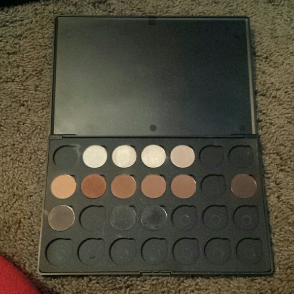 Coastal scents customized palette