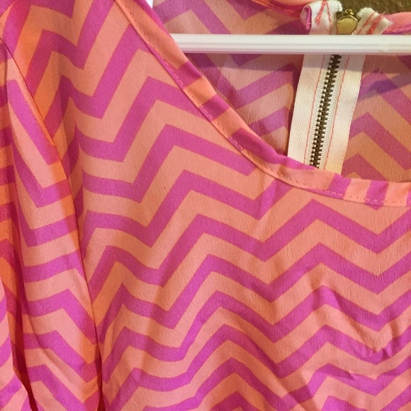 Chevron top - Picture 2 of 2