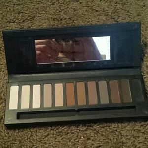 Paula's choice nude mattes eye shadow palette