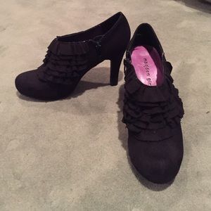 Madden Girl high heals