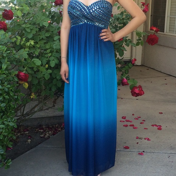 Blue prom dress