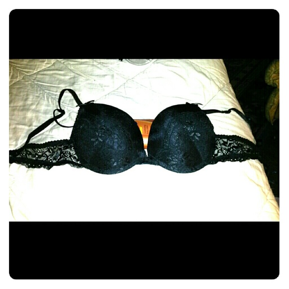 Brand new bra 34B. Add 2 cup sizes.