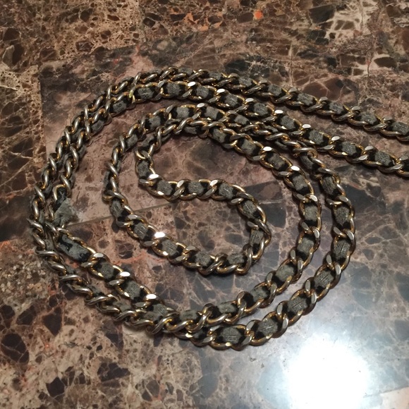 🚨SOLD!!! Chanel Wallet on Chain 🍒 - Picture 3 of 4