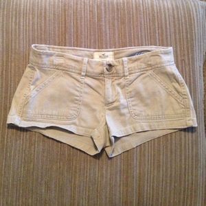 Size 1 Hollister khaki shorts