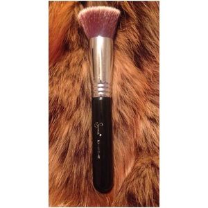 Sigma flat Kabuki brush f80