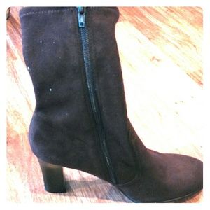 Brown, zip up boots with side buckle