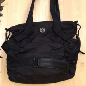 Lululemon Black Tote - Style: Triumphant