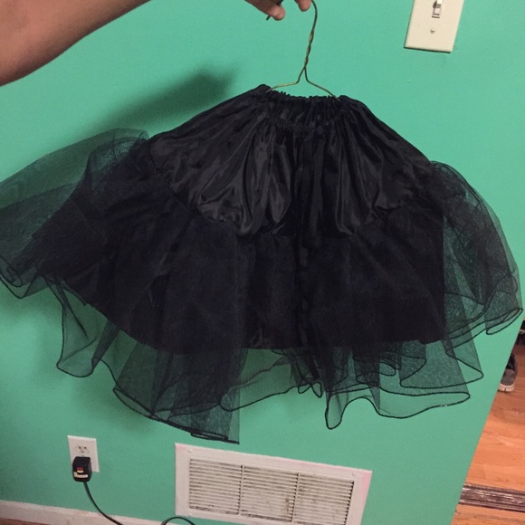 BLACK TUTU!!