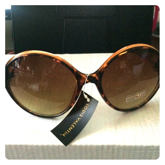 Animal print sunglasses